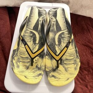 ish Sandals Mens Size 10 Yellow Black Flip Flops Elephant Graphic Thong Beach‎